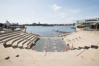 Construction shot of The Amph, Little Island's outdoor amphitheater space.

Credit: Max Guliani from Hudson River Park
