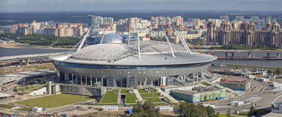 Start_RUS-2016-Aerial-SPB-Krestovsky_Stadium_01_AndrewShiva_Wikipedia