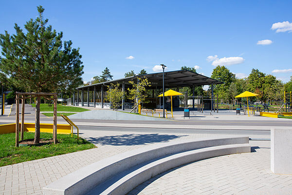 Frei­luft­hallen und Sport­parks