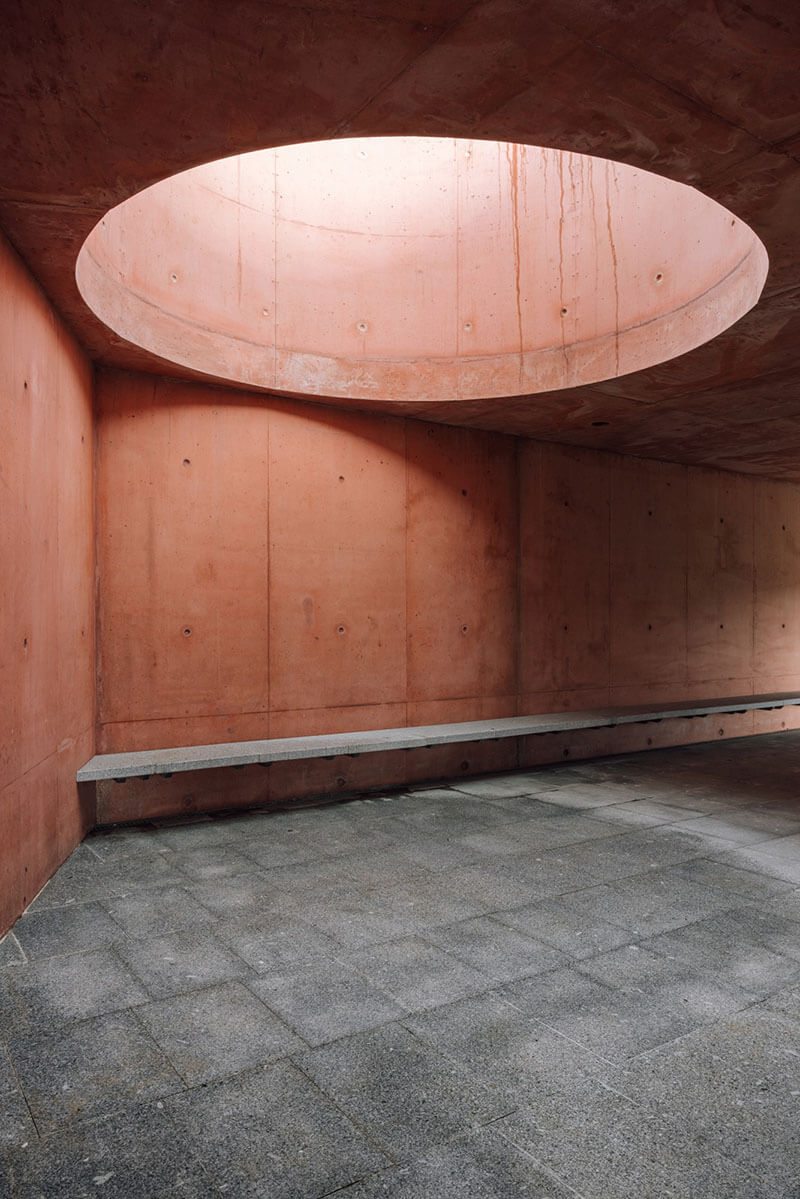 800px_065_08-TLA0124_1334x2000