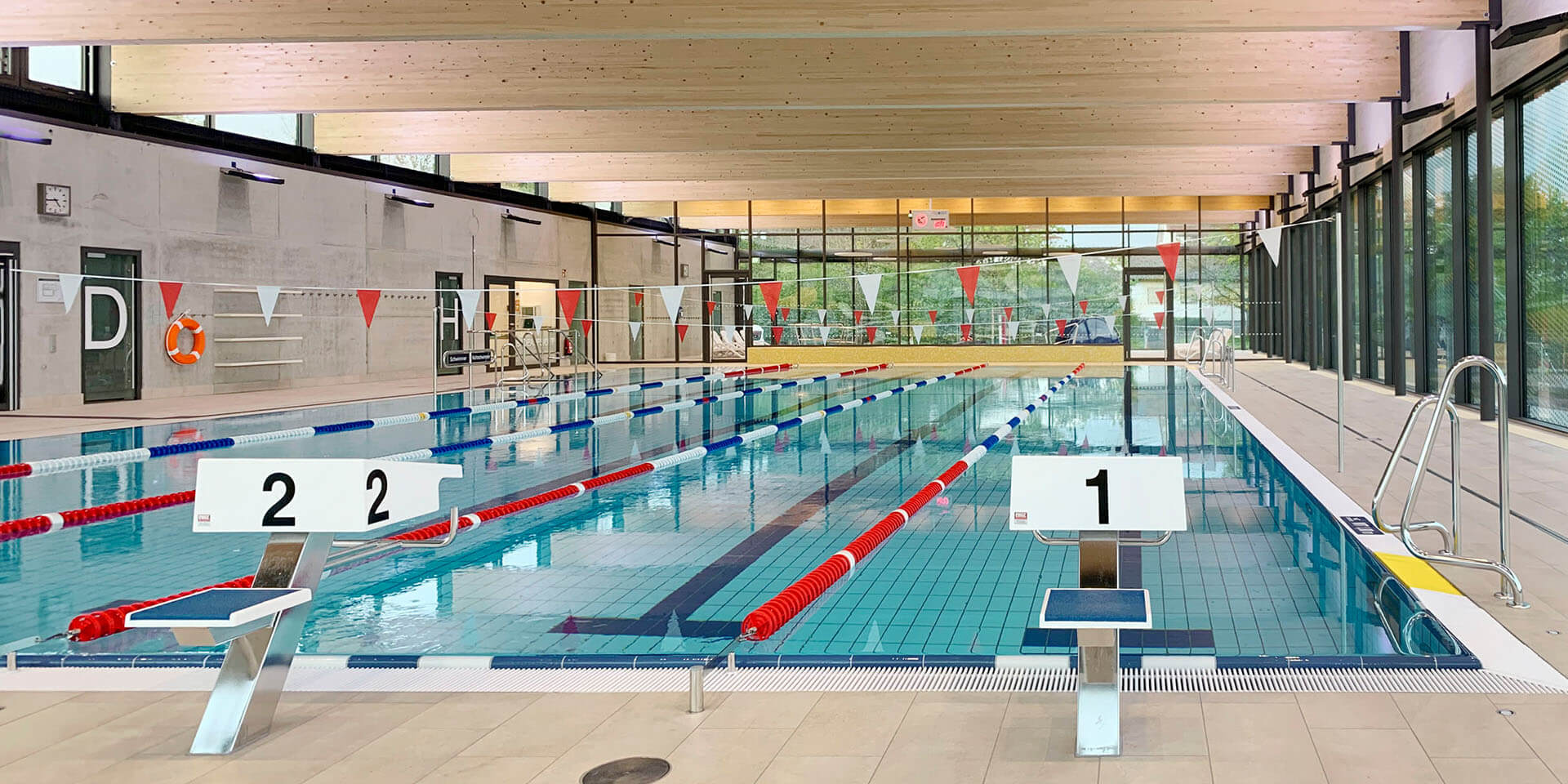 1920px_Huchenfeld IMG_6012_Blick in die Badehalle cv klein Kopie